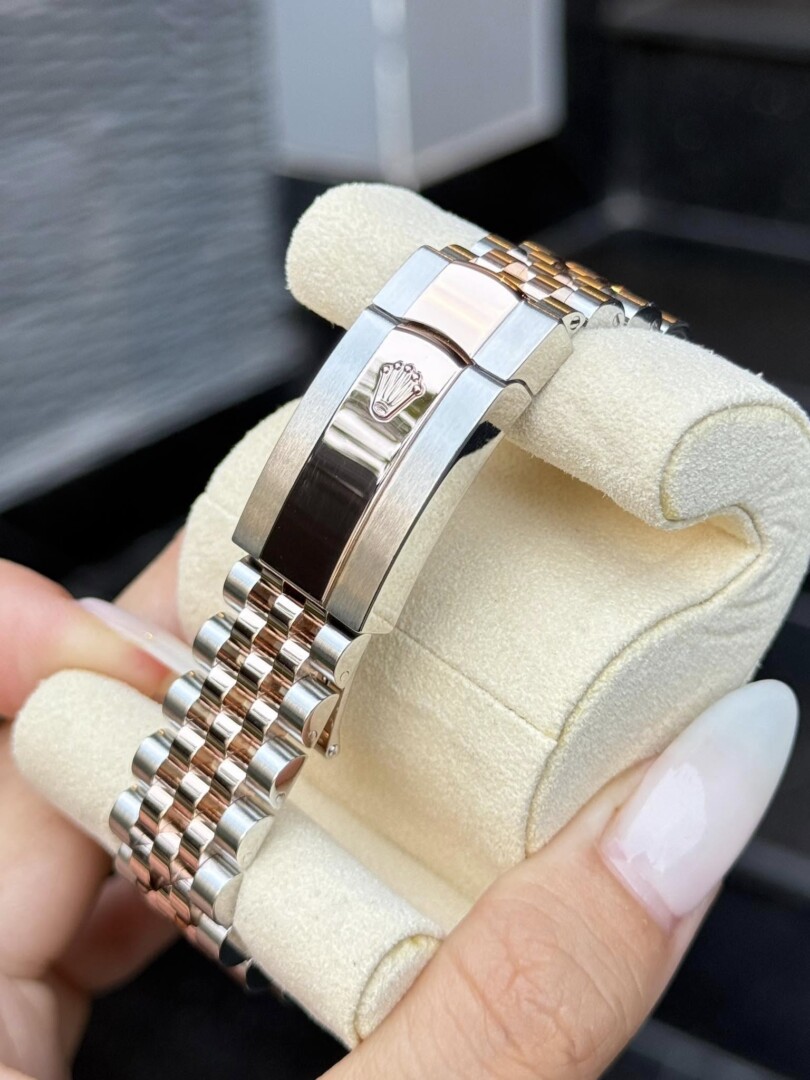 Đồng Hồ Rolex Datejust Mặt Vi Tính Dây Đeo Jubilee 126231 5