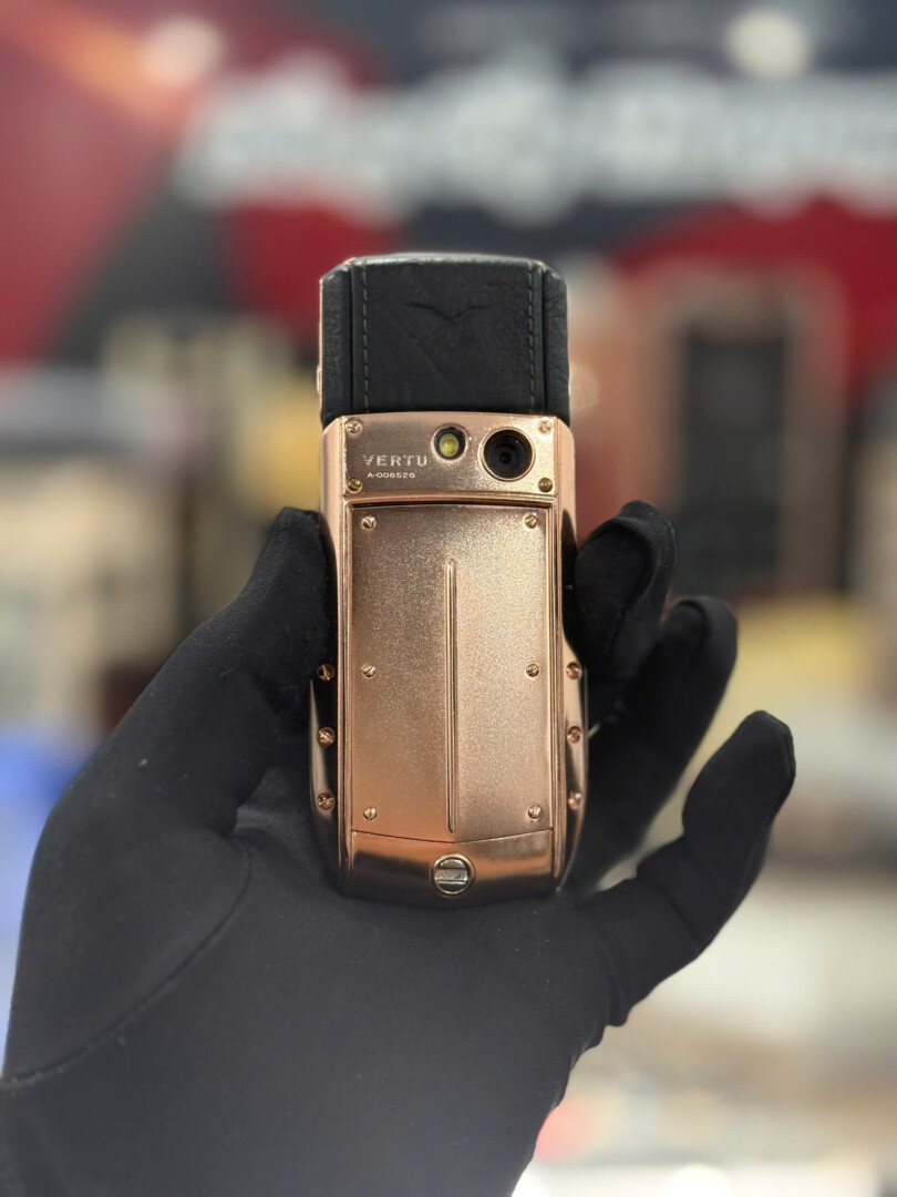 Vertu Ascent Ti Mạ Vàng, (1)