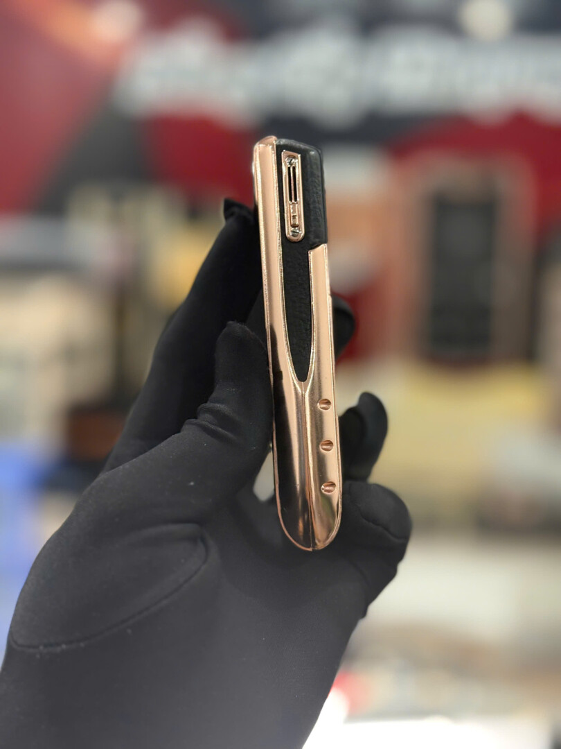 Vertu Ascent Ti Mạ Vàng, (2)