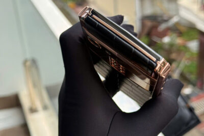 Vertu Aster P mạ vàng da cá sấu đen