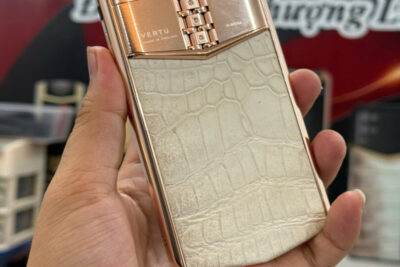 Vertu Aster P – Độc Bản mạ vàng da bạch tạng