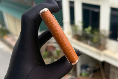 Vertu Aster T mạ vàng da bê nâu – Biểu tượng của đỉnh cao xa xỉ