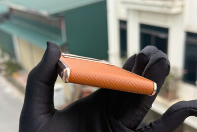 Vertu Aster T mạ vàng da bê nâu – Biểu tượng của đỉnh cao xa xỉ