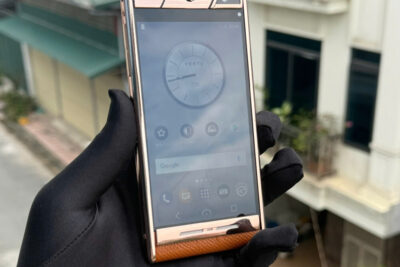 Vertu Aster T mạ vàng da bê nâu – Biểu tượng của đỉnh cao xa xỉ