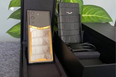 Vertu Meta1 Viền Gold – Da Cá Sấu Bạch Tạng