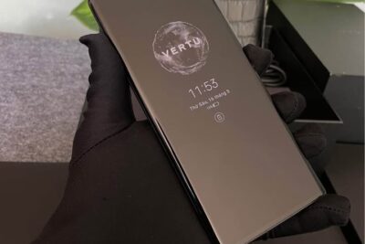 Vertu Meta1 Viền Gold – Da Cá Sấu Bạch Tạng