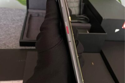 Vertu Meta1 Viền Gold – Da Cá Sấu Bạch Tạng