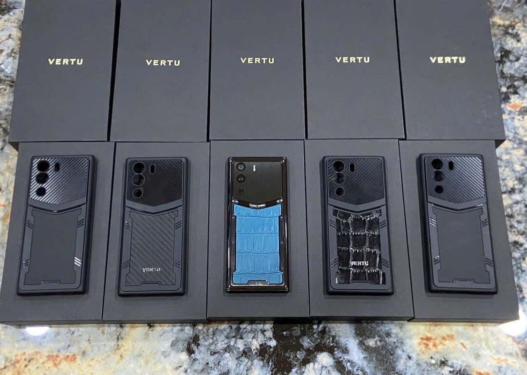 557621182 2887559741633111 8545399916754865305 N