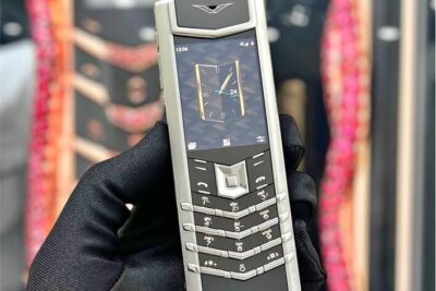 Vertu Signature V Stainless Steel Pure Silver lướt đẹp